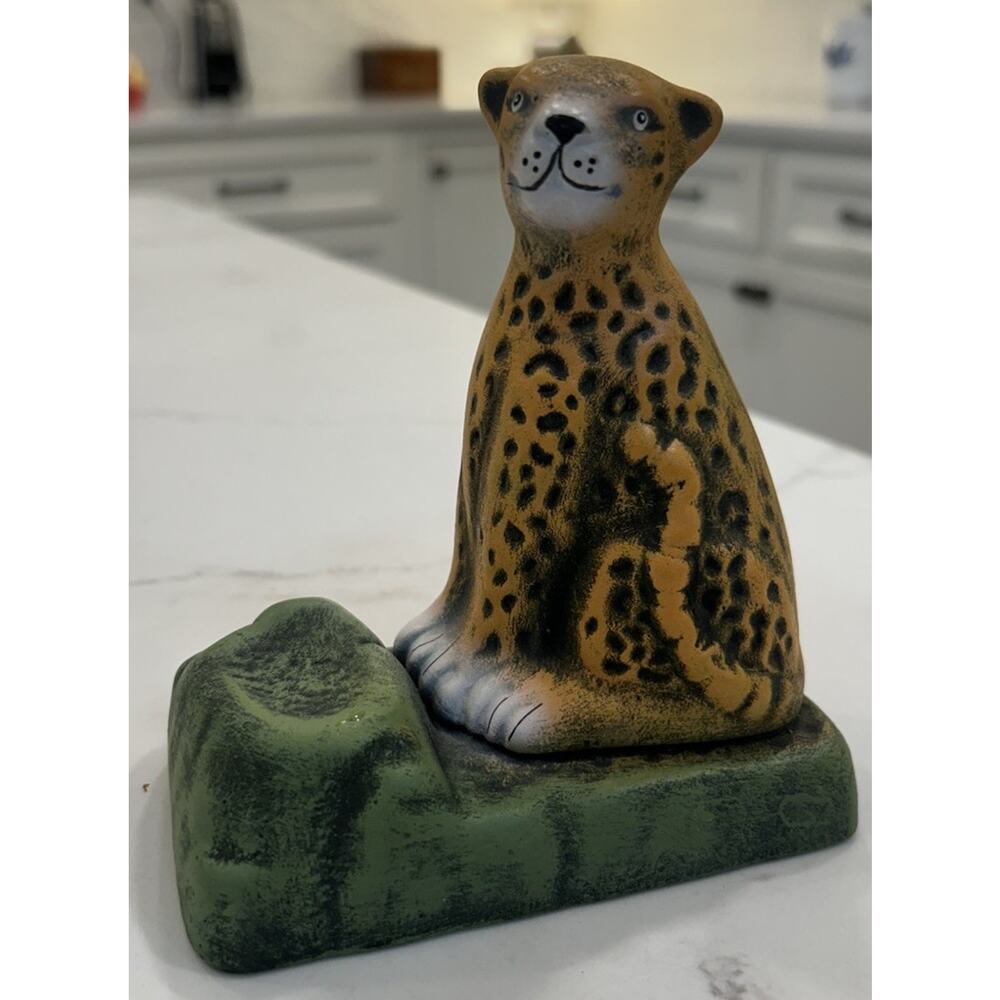 Vintage Porcelain Leopard Cheetah Figurine Guatemala Stamped Chinoiserie‎ Statue